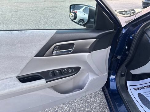 Used 2013 Honda Accord LX image 12
