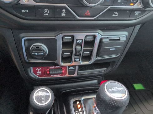 Used 2022 Jeep Gladiator Mojave w/ LED Lighting Group AWD/4WD image 19