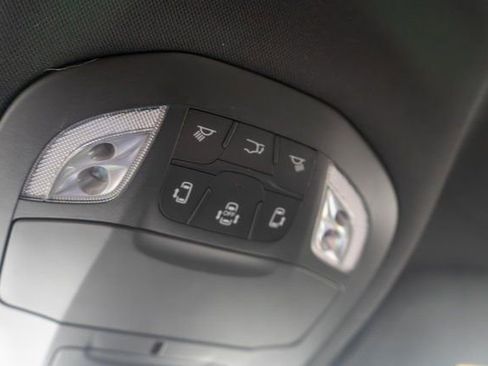 New 2026 Chrysler Pacifica Select AWD/4WD image 26