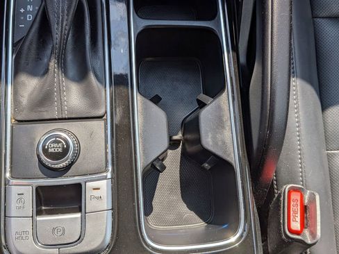 Used 2025 Kia Telluride S FWD image 24