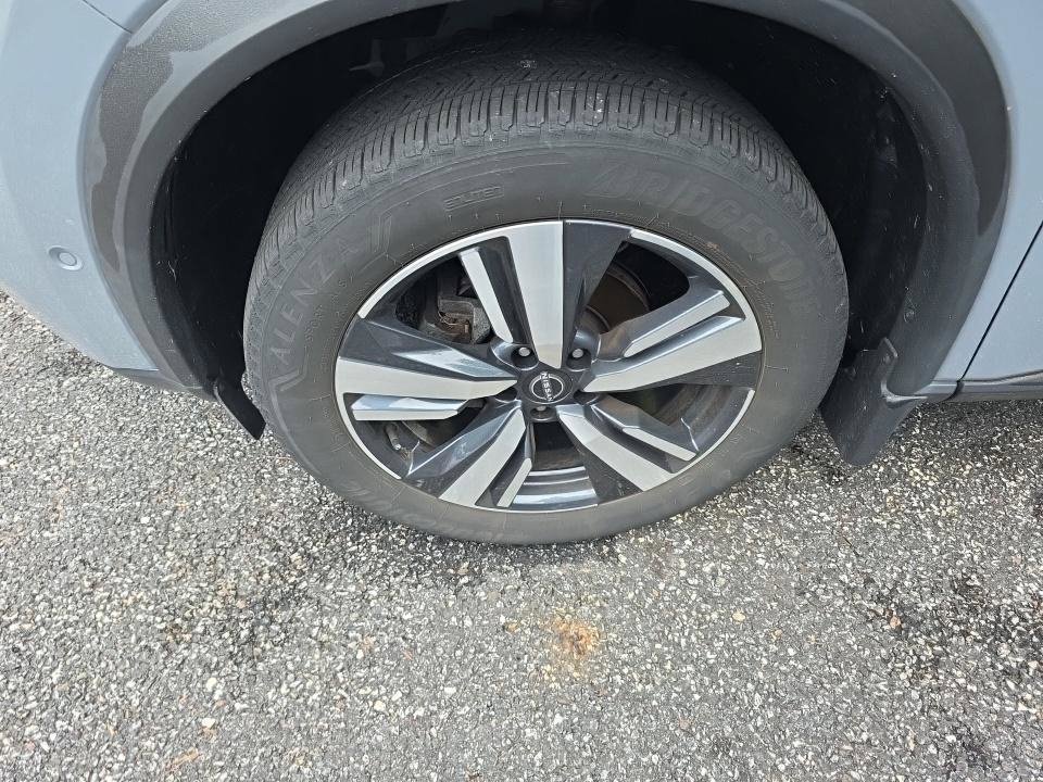 Certified 2023 Nissan Rogue SL w/ SL Premium Package AWD/4WD image 19