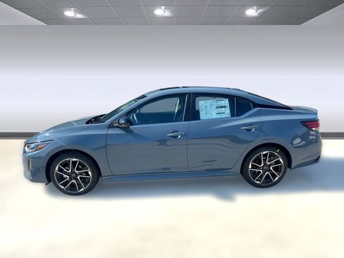 New 2025 Nissan Sentra SR w/ SR Premium Package image 2