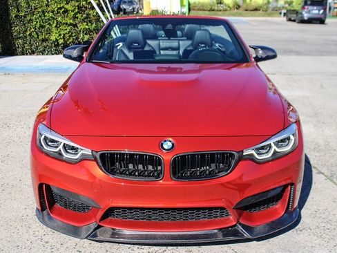 Used 2018 BMW M4 Convertible image 9