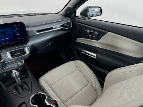 Used 2024 Ford Mustang GT Premium image 31