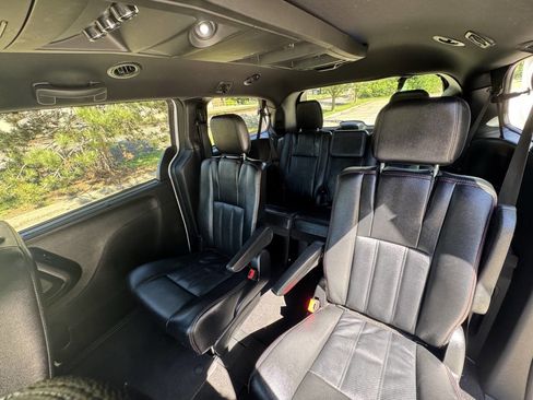 Used 2020 Dodge Grand Caravan GT FWD image 23