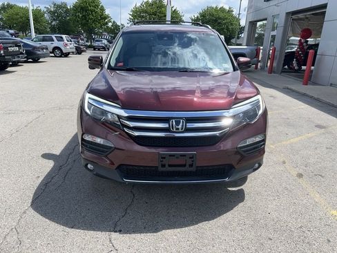 Used 2018 Honda Pilot Touring image 2