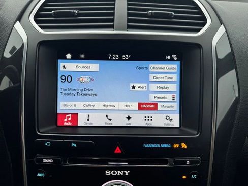Certified 2017 Ford Explorer Limited AWD/4WD image 3
