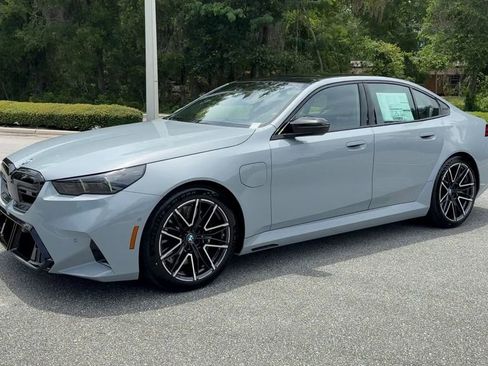 New 2026 BMW M5 Base w/ Executive Package image 4