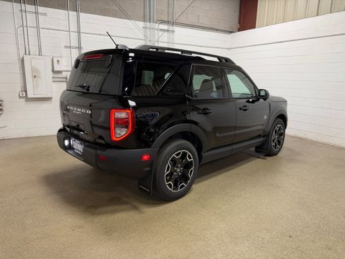 Used 2025 Ford Bronco Sport Outer Banks w/ Outer Banks Tech Package+ AWD/4WD image 8