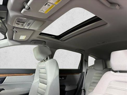 Used 2018 Honda CR-V EX image 2