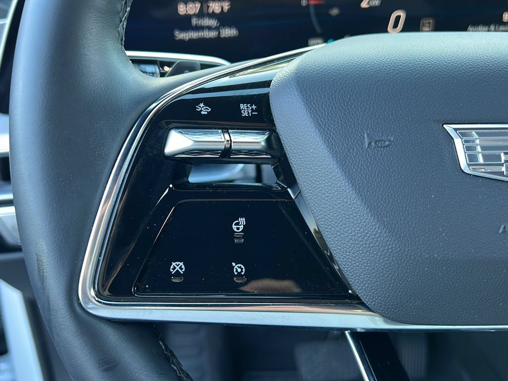 Used 2025 Cadillac Lyriq Luxury RWD image 18
