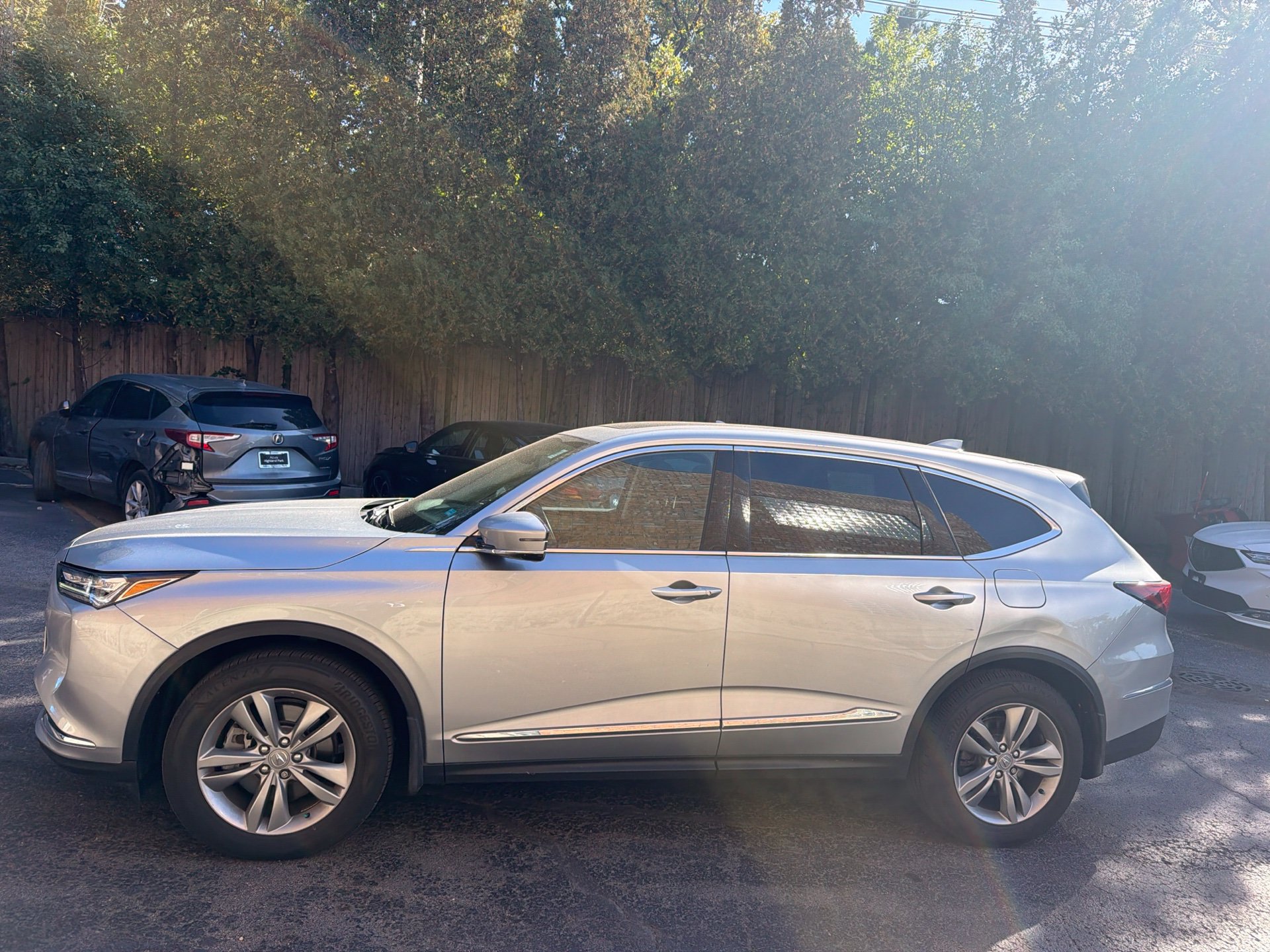 Used 2024 Acura MDX SH-AWD image 3