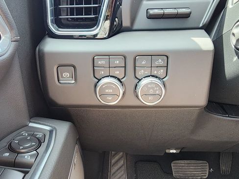 New 2026 GMC Sierra 1500 Denali AWD/4WD image 20