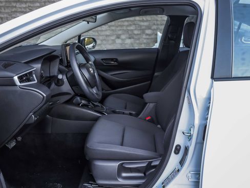 Certified 2025 Toyota Corolla LE image 24