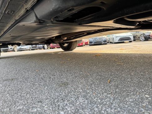 Used 2020 Volkswagen Tiguan SE image 27