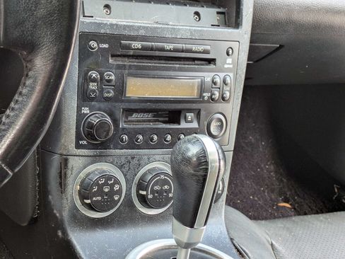 Used 2004 Nissan 350Z Touring RWD image 16