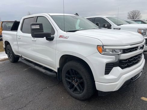 Used 2024 Chevrolet Silverado 1500 RST w/ Convenience Package II image 2