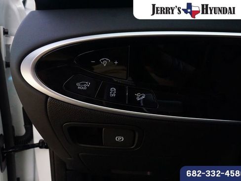 Certified 2026 Genesis GV70 2.5T AWD/4WD image 15