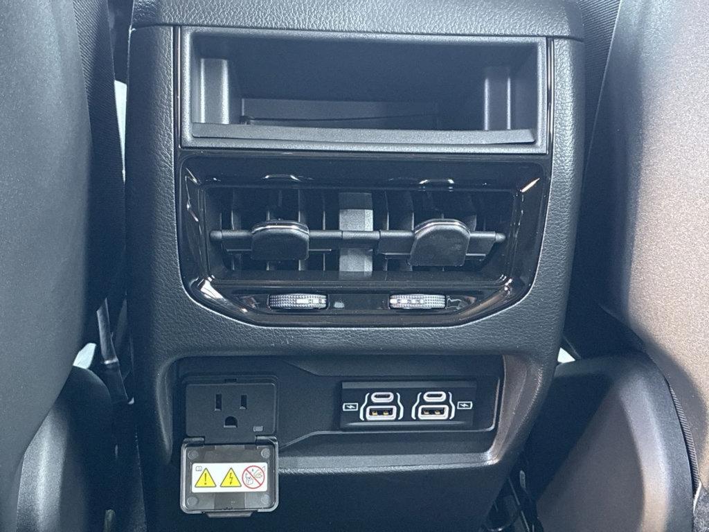 New 2025 Jeep Grand Cherokee Altitude RWD image 25