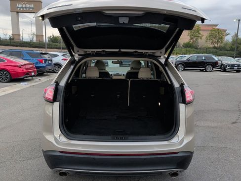 Used 2018 Ford Edge SEL w/ Equipment Group 201A FWD image 10