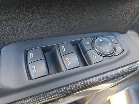 Used 2022 GMC Sierra 1500 AT4 w/ AT4 Premium Package image 15