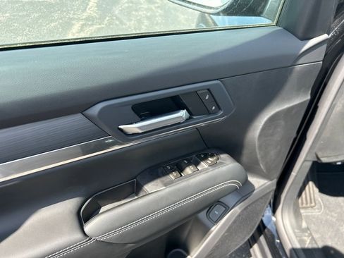 New 2026 GMC Terrain Elevation w/ Elevation Premium Package AWD/4WD image 15