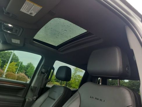 Used 2024 GMC Sierra 1500 Denali AWD/4WD image 15