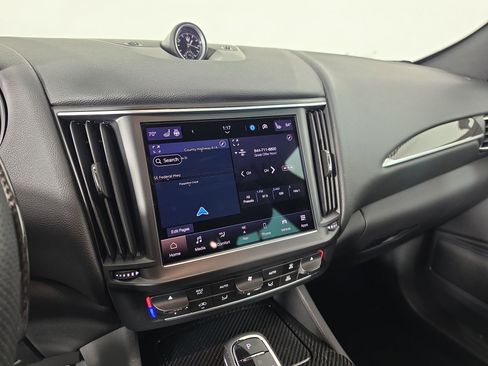 Used 2022 Maserati Levante Modena AWD/4WD image 24