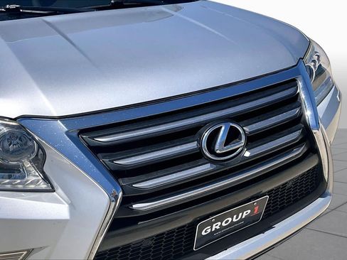 Used 2015 Lexus GX 460 w/ Premium Package AWD/4WD image 28