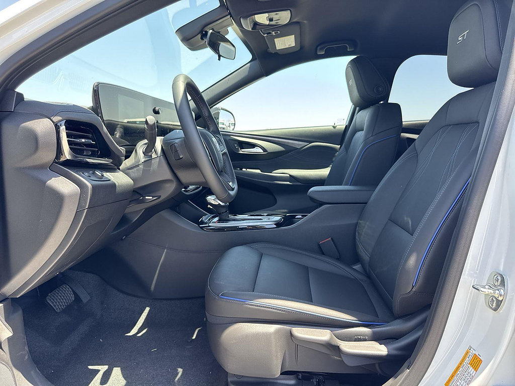 New 2026 Buick Envista Sport Touring FWD image 20