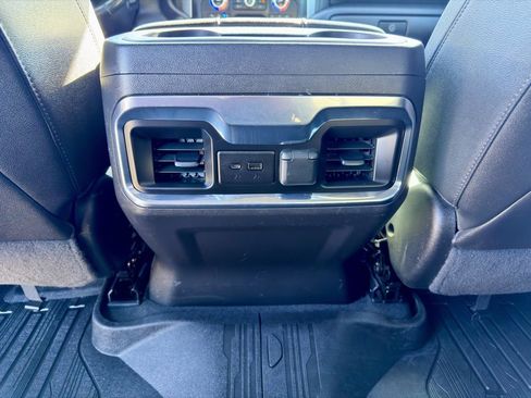 Used 2022 GMC Sierra 1500 SLT image 27