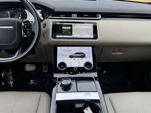 Used 2018 Land Rover Range Rover Velar R-Dynamic SE image 26