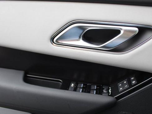 New 2026 Land Rover Range Rover Velar Dynamic SE AWD/4WD image 17