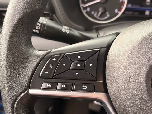 Certified 2024 Nissan Sentra SV FWD image 28