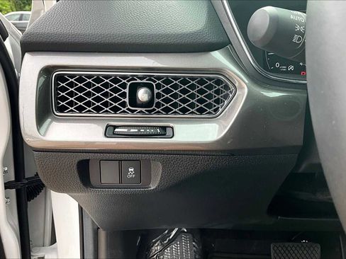 Used 2025 Acura Integra image 32