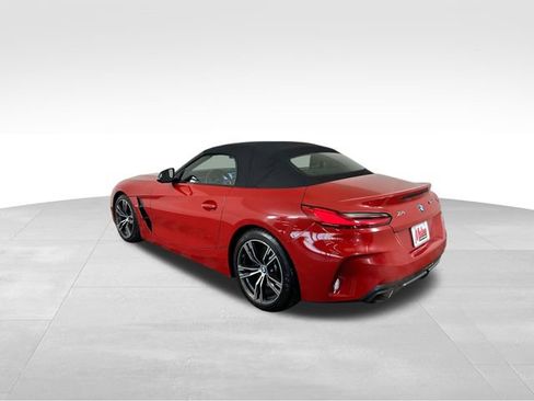 Used 2022 BMW Z4 M40i w/ Premium Package image 4