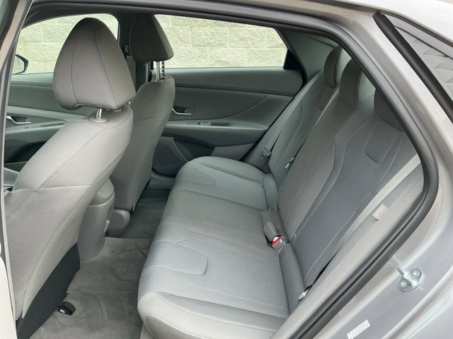 Used 2024 Hyundai Elantra SE FWD image 30