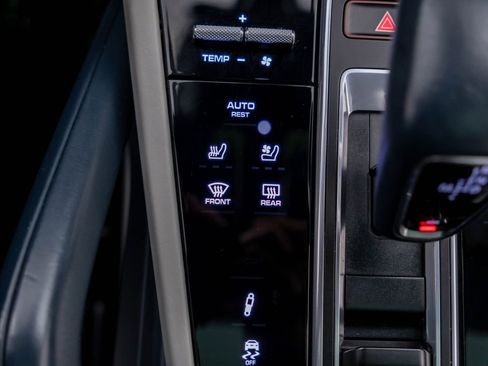 Used 2021 Porsche Cayenne GTS image 24