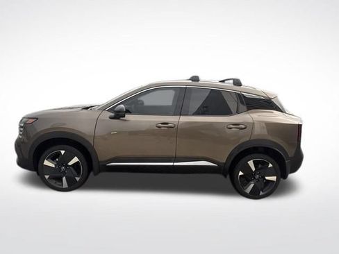 Used 2026 Nissan Kicks SR FWD image 12