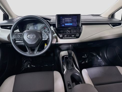 Used 2025 Toyota Corolla LE FWD image 17