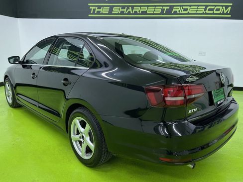 Used 2017 Volkswagen Jetta S image 7