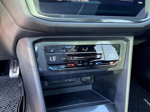 Used 2023 Volkswagen Tiguan SE R-Line image 23