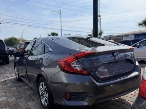 Used 2017 Honda Civic LX image 9