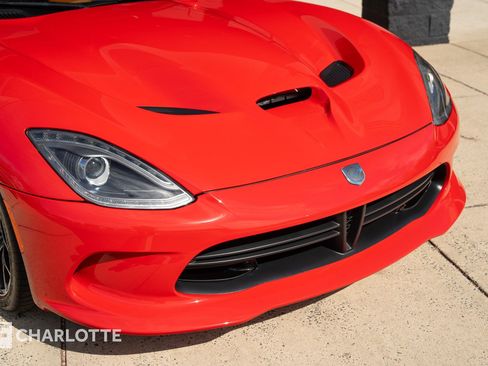 Used 2013 SRT Viper GTS w/ GTS Laguna Interior Pkg image 2