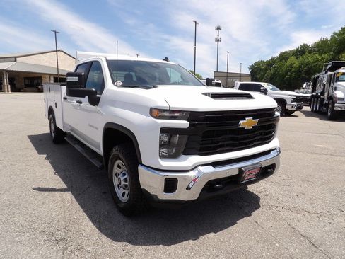 Used 2025 Chevrolet Silverado 3500 W/T w/ WT/CX Safety Package AWD/4WD image 11