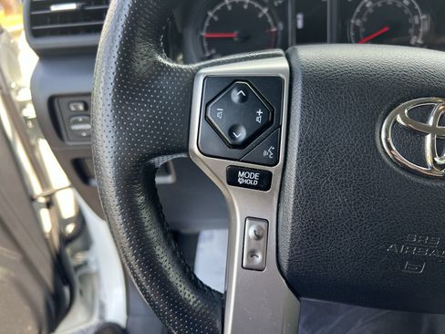 Used 2023 Toyota 4Runner SR5 Premium w/ Moonroof Package AWD/4WD image 19