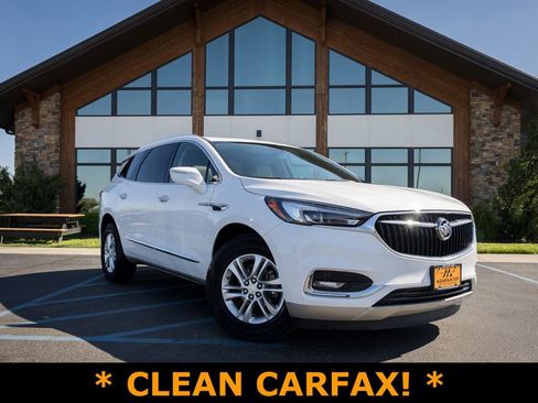 Used 2020 Buick Enclave Essence image 1
