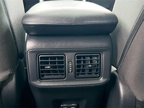 Used 2020 Toyota RAV4 XLE image 24