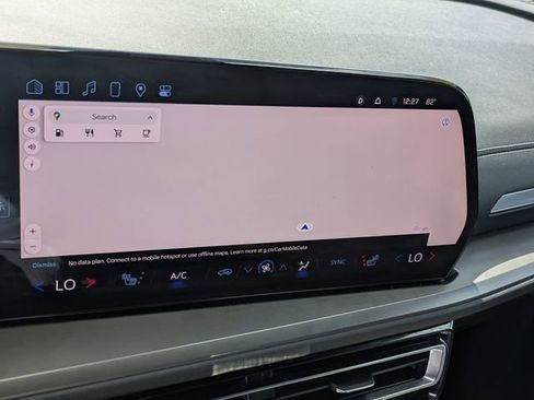 Used 2025 Chevrolet Traverse LT image 21