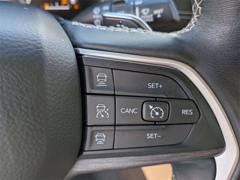 Used 2022 Jeep Grand Cherokee L Limited image 20